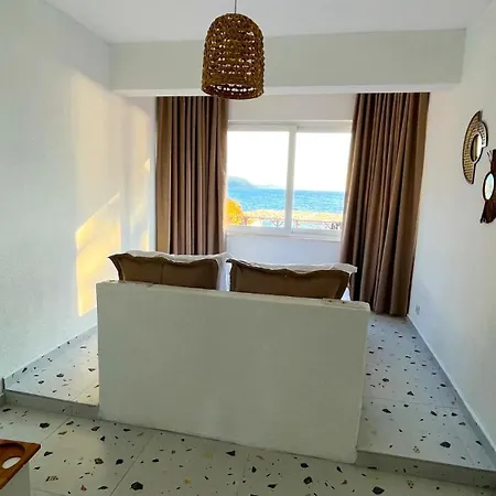 Hotell Thanos Muğla