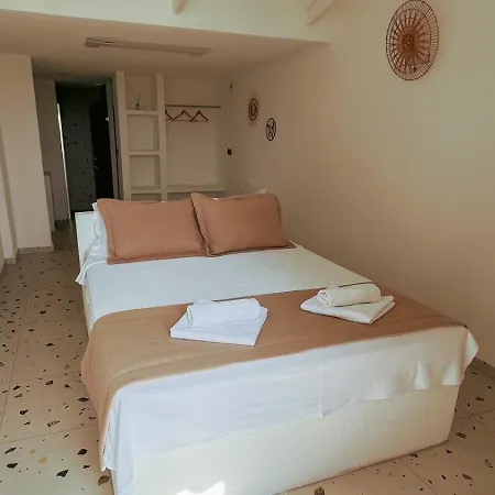 Thanos Hotell