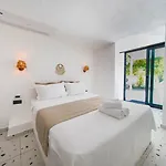 Hotel Thanos
