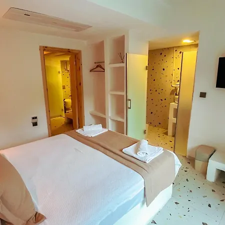 Thanos Hotel